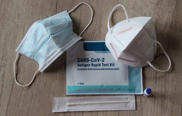 Lepu Medical POC Testing SARS-CoV-2 Antigen Rapid Test Kit  Manufacturer/Company, Immunochromatograph